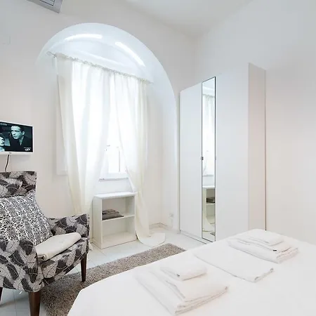 White Ostilia Apartments Rome Exterior photo